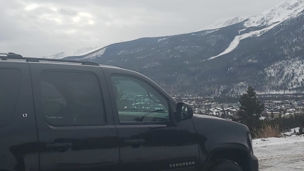 Transportation from Denver Airport to Ski Resorts - 007 Airport Limo